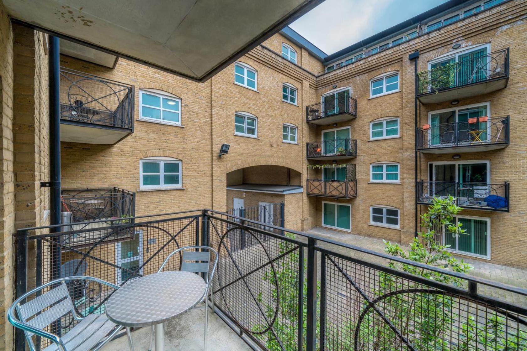 Luxury 1 Bed Apartment Close To Excel & O2 London Exterior foto