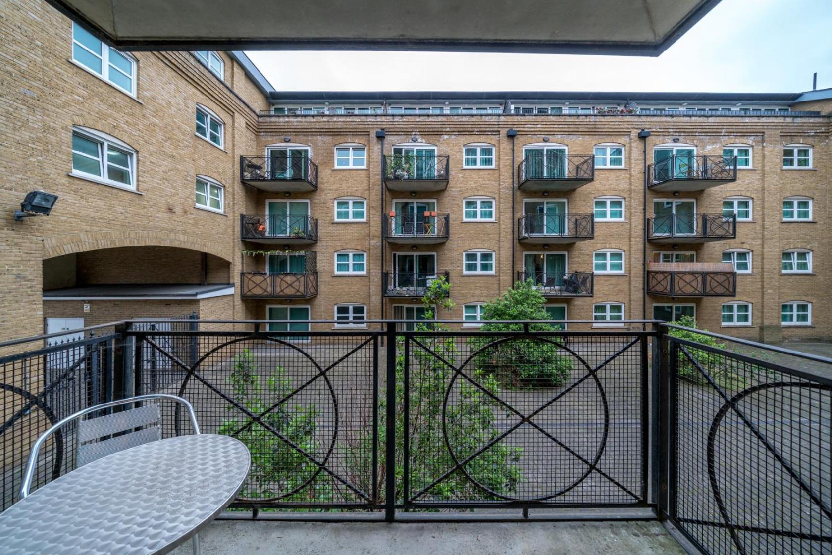 Luxury 1 Bed Apartment Close To Excel & O2 London Exterior foto